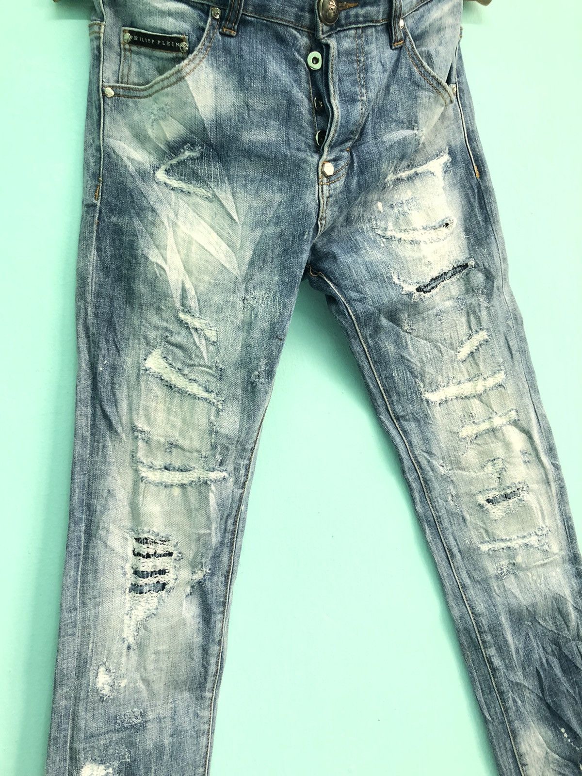 Philipp Plein PHILIPP PLEIN RIPPED DISTRESSED STRAIGHT CUT DENIM JEANS Size US 29 - 4 Thumbnail