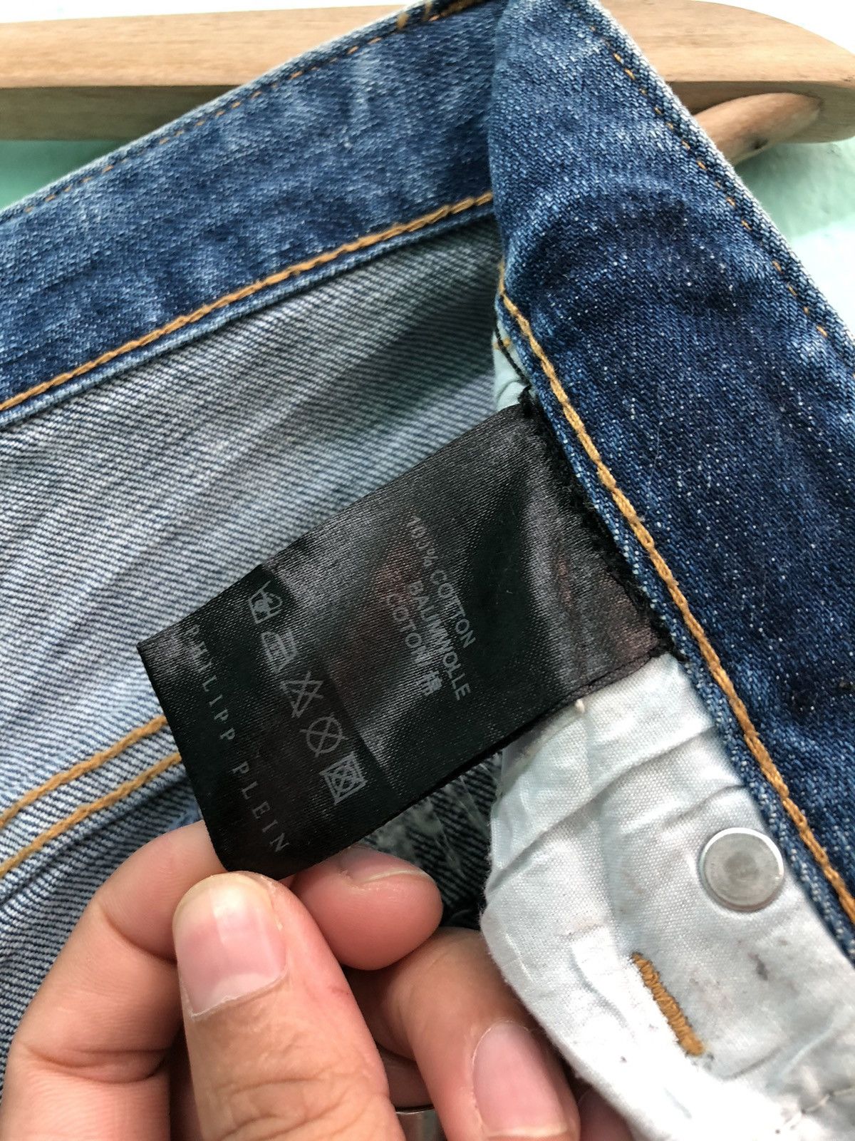 Philipp Plein PHILIPP PLEIN RIPPED DISTRESSED STRAIGHT CUT DENIM JEANS Size US 29 - 9 Thumbnail