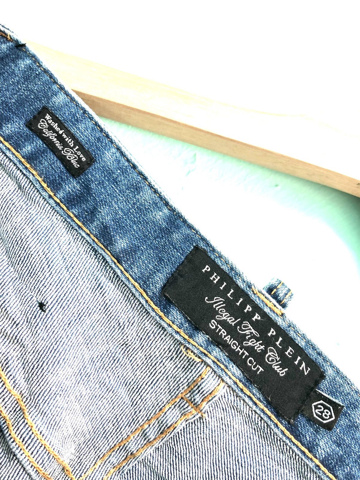 Philipp Plein PHILIPP PLEIN RIPPED DISTRESSED STRAIGHT CUT DENIM JEANS Size US 29 - 8 Thumbnail