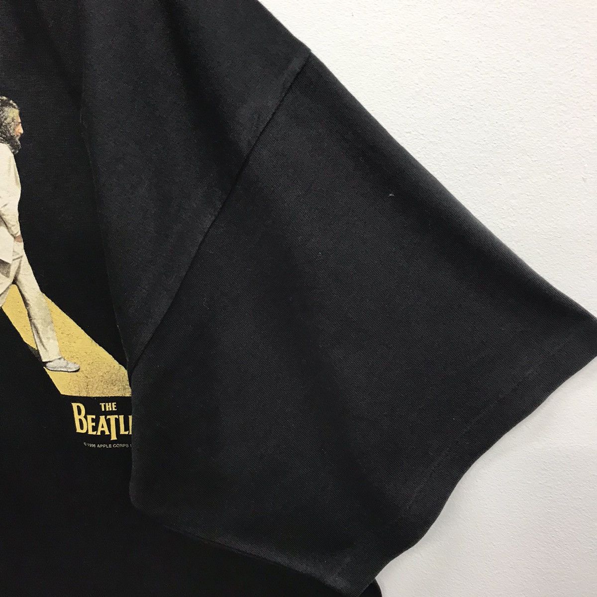 Band Tees × Vintage *Rare!! Vintage Band Tees The Beatles Abbey Road 1996s Size US L / EU 52-54 / 3 - 4 Thumbnail