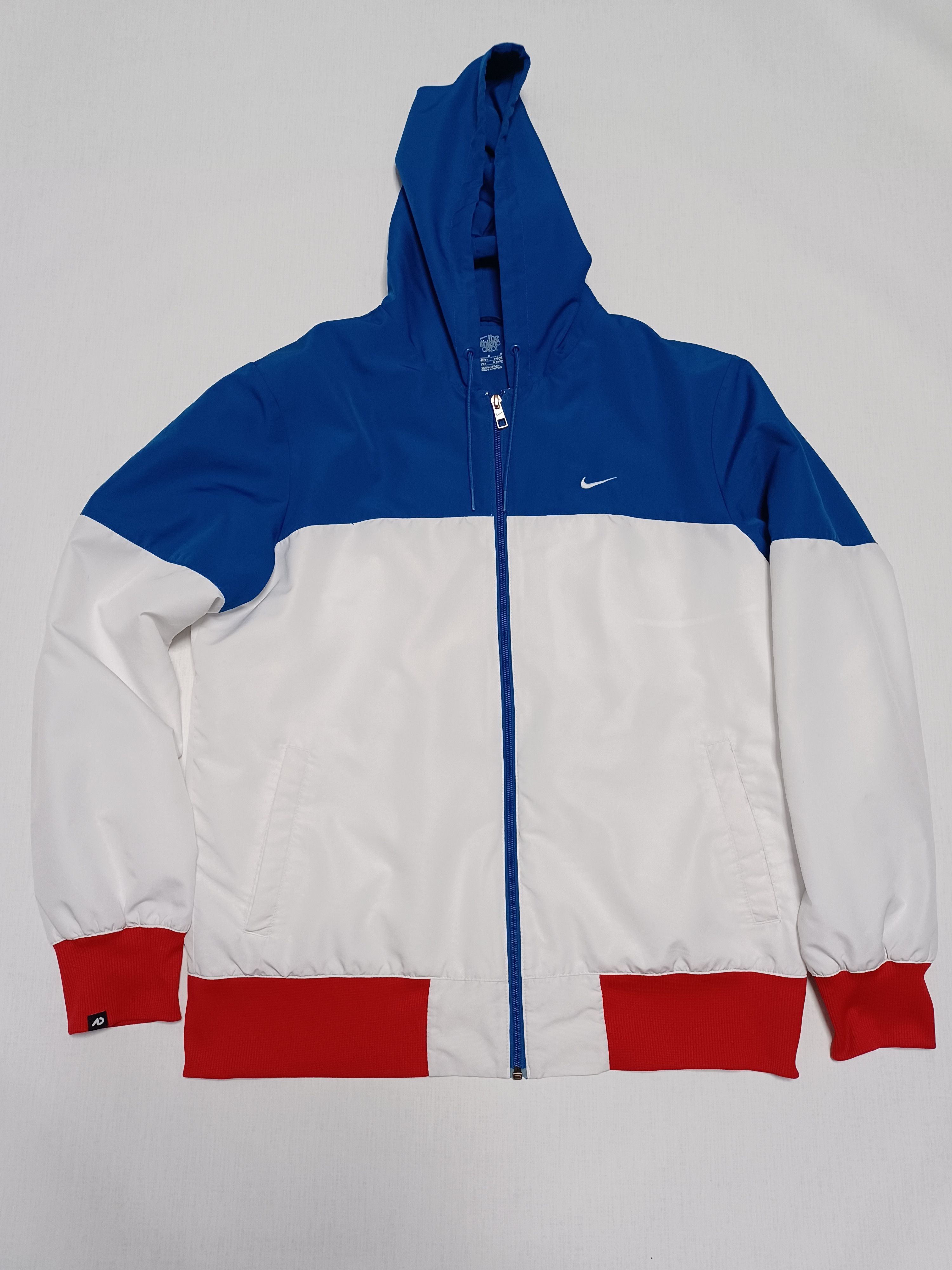 Nike Nike light jacket 2010 vintage rare Size US L / EU 52-54 / 3 - 1 Thumbnail