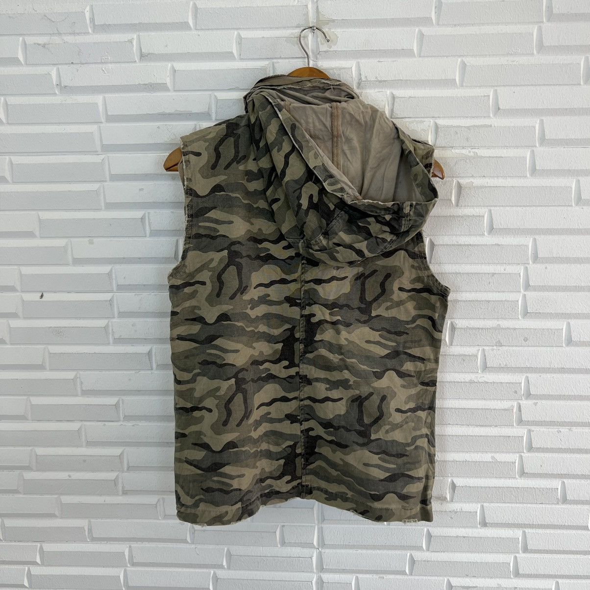 Japanese Brand VINTAGE DABAIST CAMO DESIGN FULLPRINT VEST Size US L / EU 52-54 / 3 - 5 Thumbnail