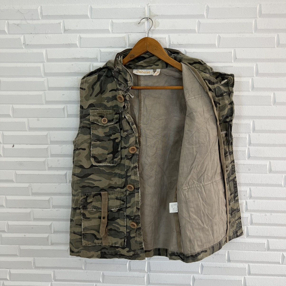 Japanese Brand VINTAGE DABAIST CAMO DESIGN FULLPRINT VEST Size US L / EU 52-54 / 3 - 7 Thumbnail