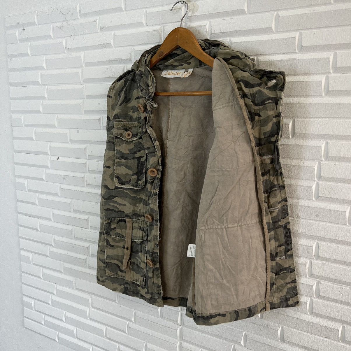 Japanese Brand VINTAGE DABAIST CAMO DESIGN FULLPRINT VEST Size US L / EU 52-54 / 3 - 8 Thumbnail