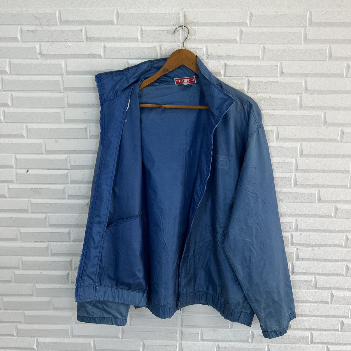 Japanese Brand VINTAGE TOYOTA RACING DEVELOPMENT TRD BIG LOGO LIGHT JACKET Size US L / EU 52-54 / 3 - 9 Thumbnail
