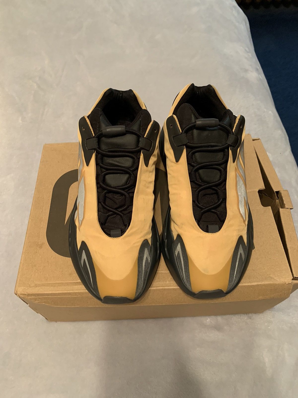 Adidas Yeezy Boost 700 MNVN Honey Flux Size 8.5 Size US 8.5 / EU 41-42 - 2 Thumbnail