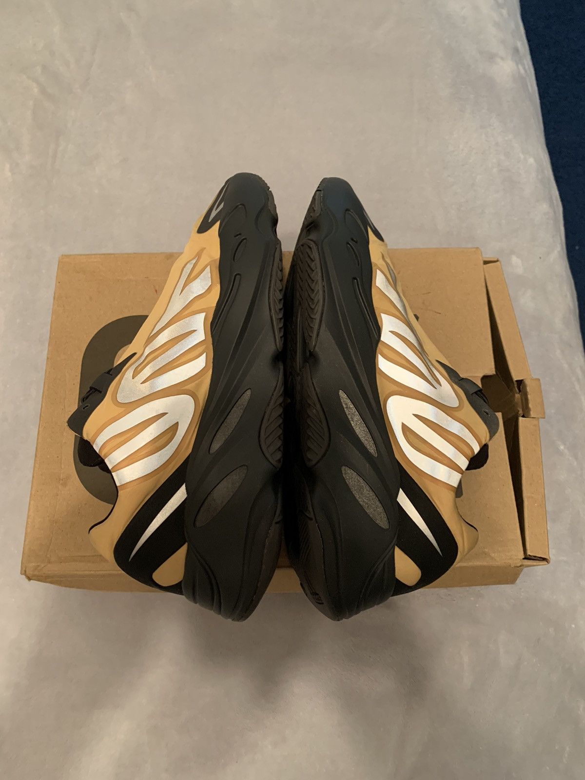 Adidas Yeezy Boost 700 MNVN Honey Flux Size 8.5 Size US 8.5 / EU 41-42 - 3 Thumbnail