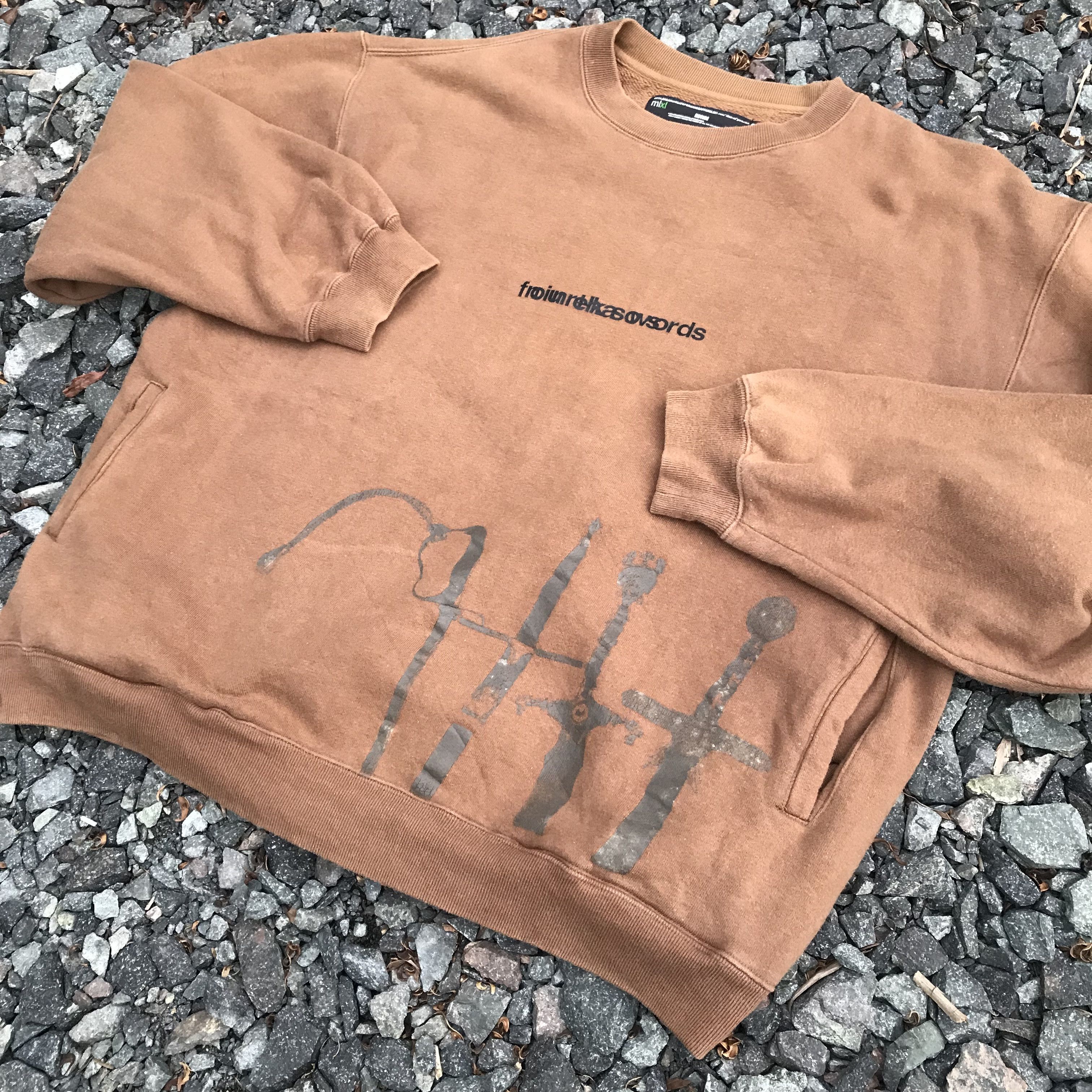 Number (N)ine × Takahiromiyashita The Soloist. Vintage NUMBERNINE FOUR SWORDS FADED BROWN JUMPER Size US XL / EU 56 / 4 - 2 Thumbnail
