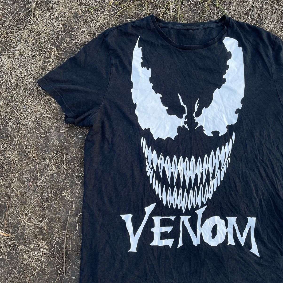 Vintage Vintage Y2K Venom Graphic Tee Horror Streetwear Baggy XL Size US XL / EU 56 / 4 - 2 Thumbnail