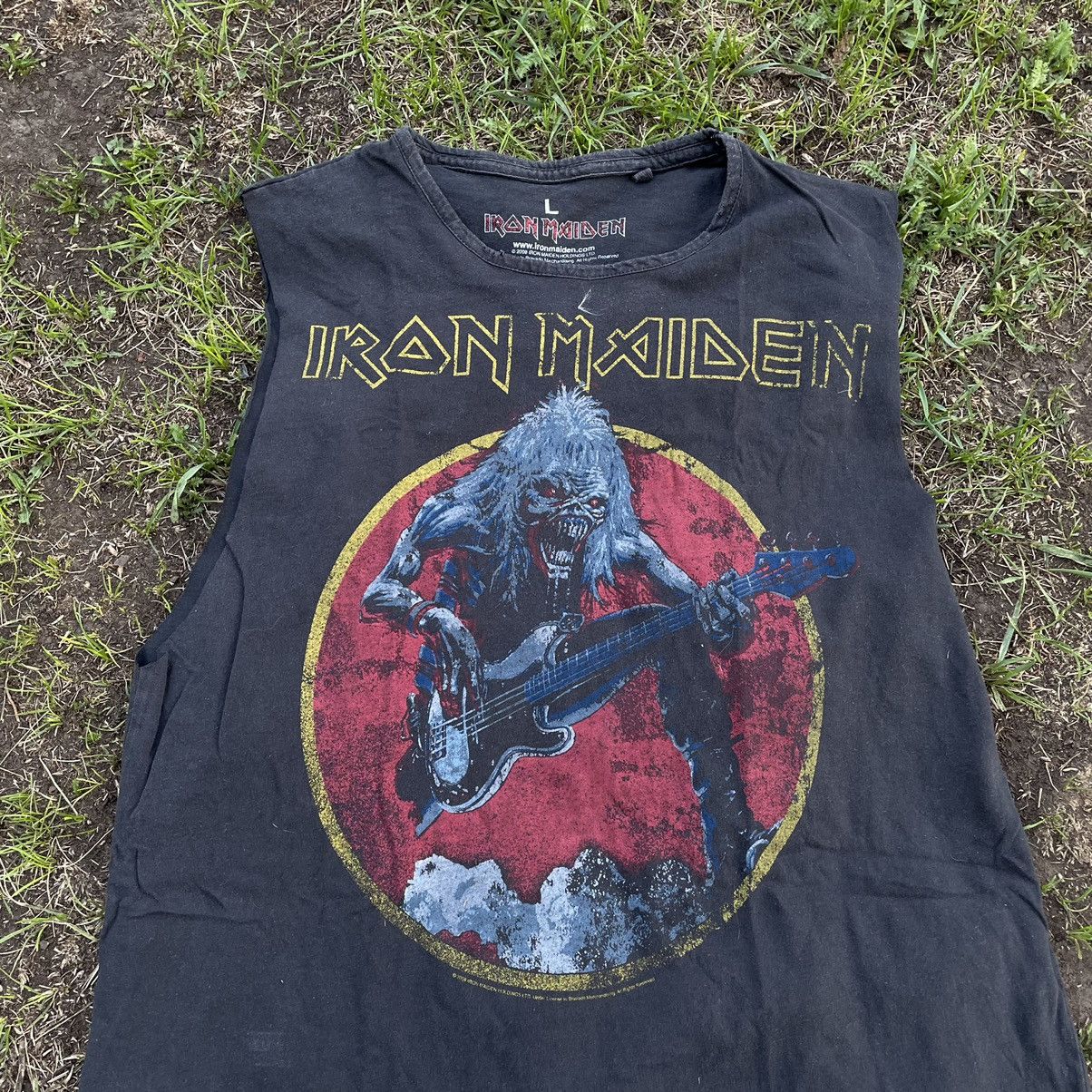 Vintage Vintage Iron Maiden Sun Faded Graphic Band Tee Grunge Boxy L Size US L / EU 52-54 / 3 - 2 Thumbnail