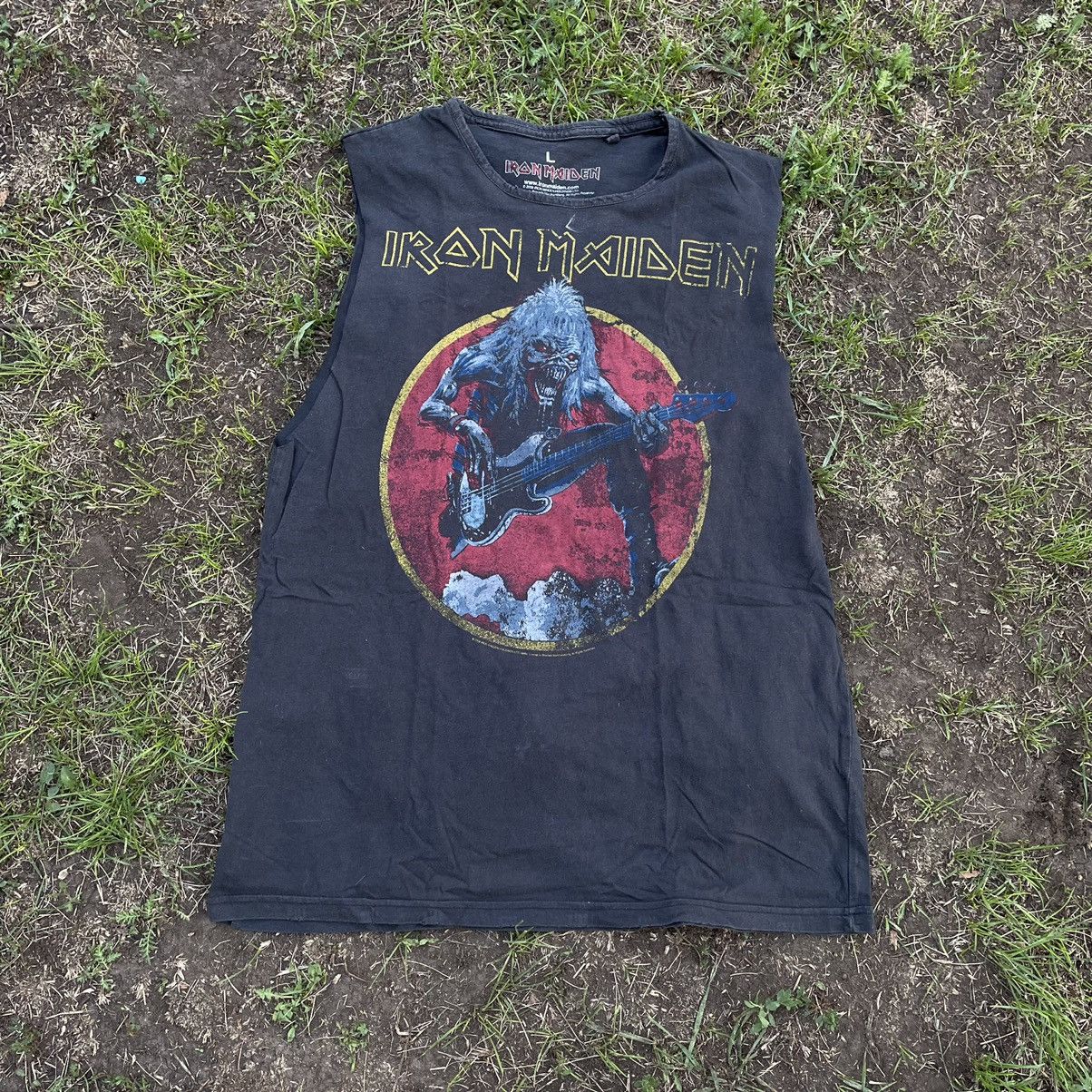 Vintage Y2K Iron Maiden Tee Horror Face Print Band Tour Rock