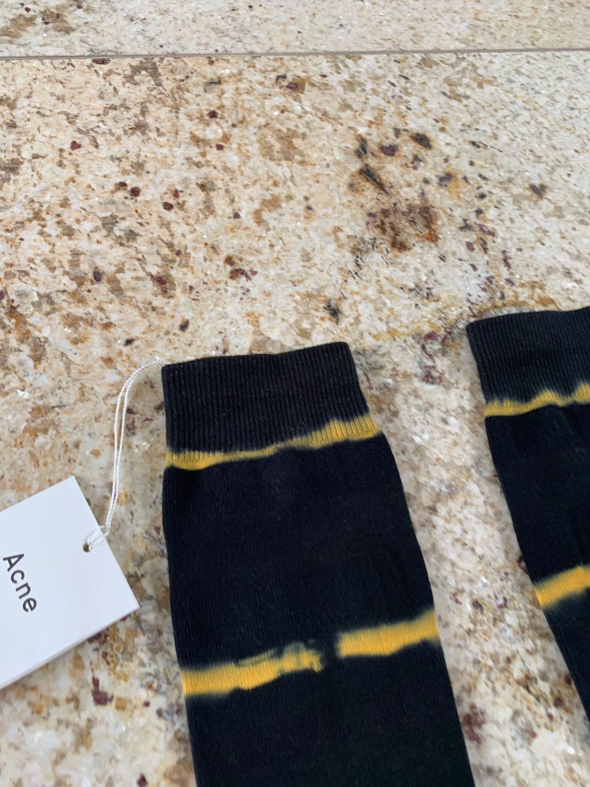 Acne Studios Nasaya S Dye in Black / Black Yellow Size ONE SIZE - 4 Thumbnail
