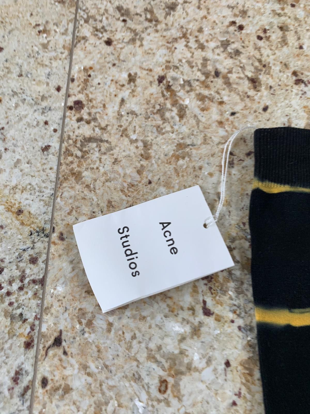 Acne Studios Nasaya S Dye in Black / Black Yellow Size ONE SIZE - 8 Thumbnail