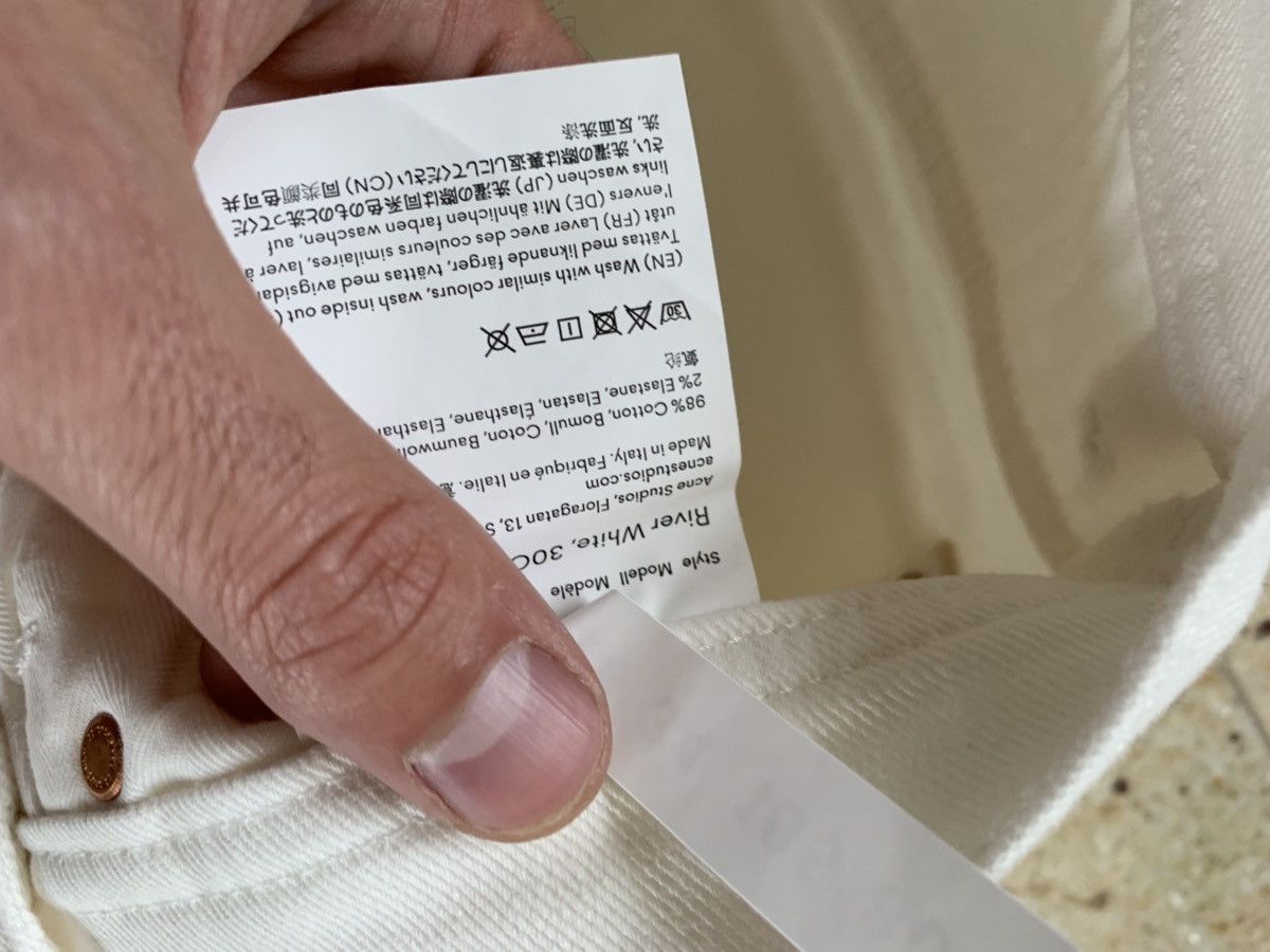 Acne Studios 29 x 34 River Denim in White Size US 29 - 11 Thumbnail
