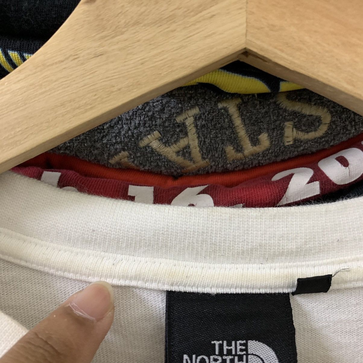 The North Face THE NORTH FACE BEAUTIFUL BACK PRINT Size US M / EU 48-50 / 2 - 12 Thumbnail