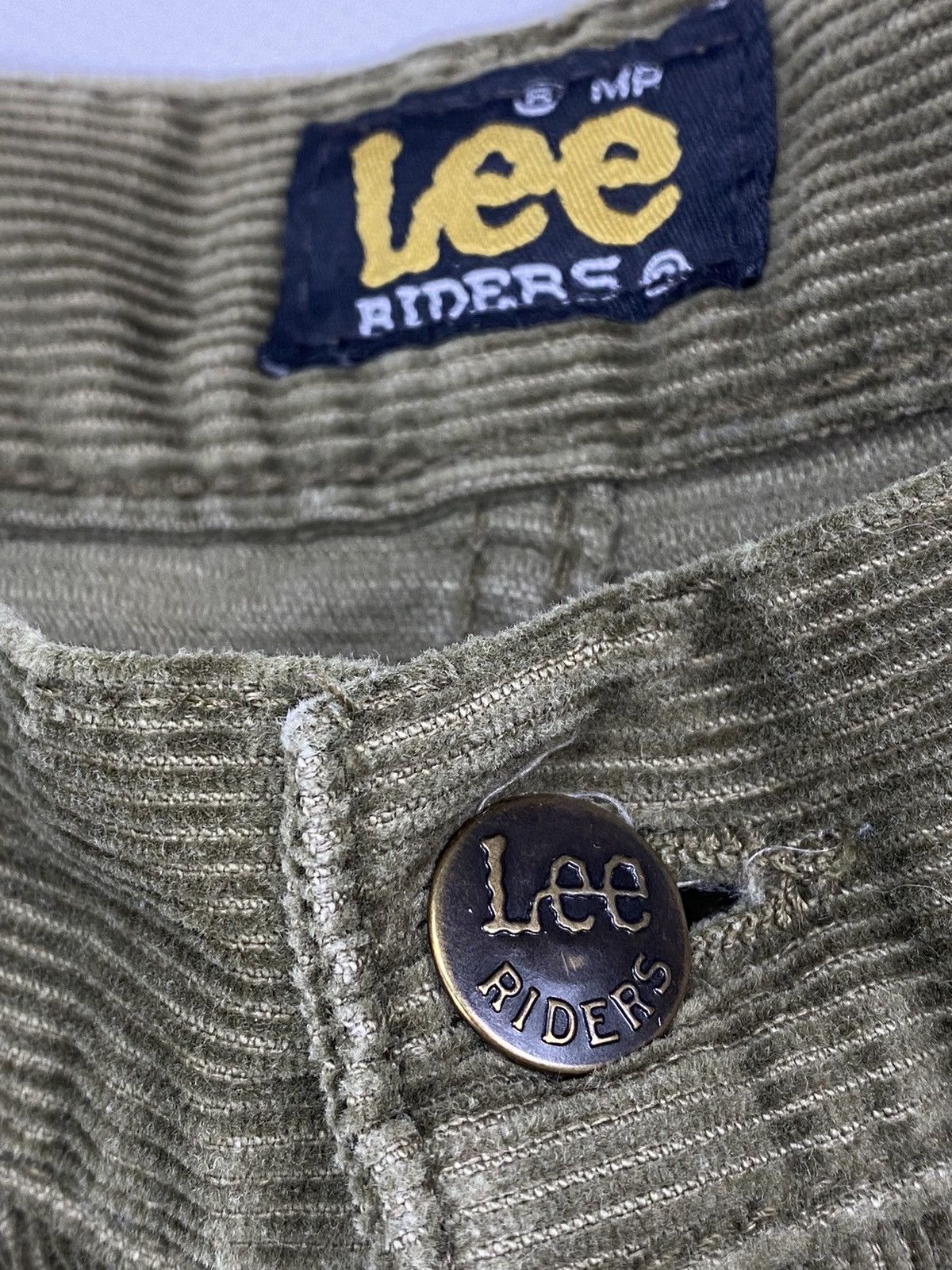 Lee 🔥LASTDROP🔥 80s 90s Lee Riders Corduroy Olive Velvet Chino Size US 31 - 8 Thumbnail