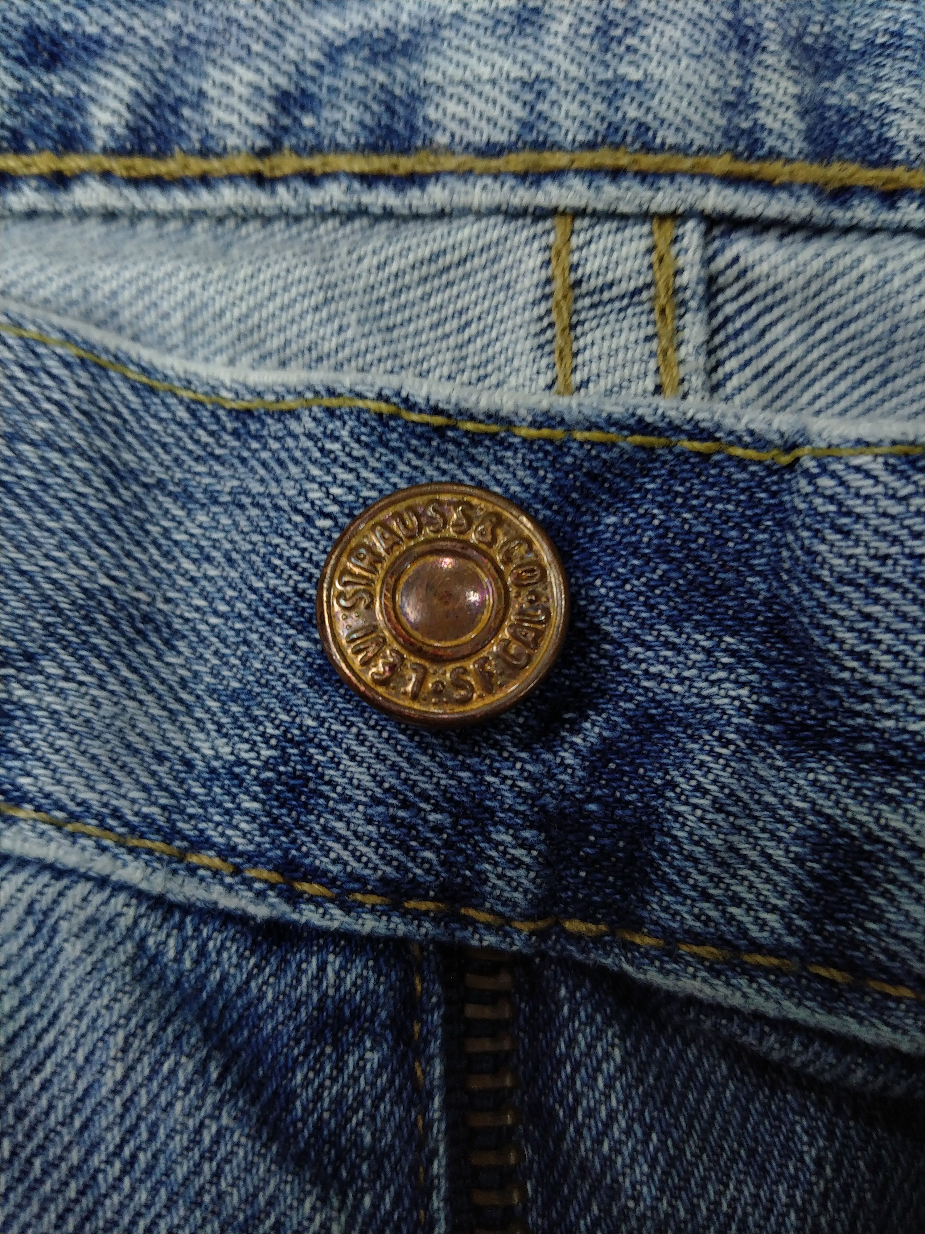 Levi's Vintage Levi's Light Wash Denim 39 x 31 -JN078 Size US 39 - 8 Thumbnail