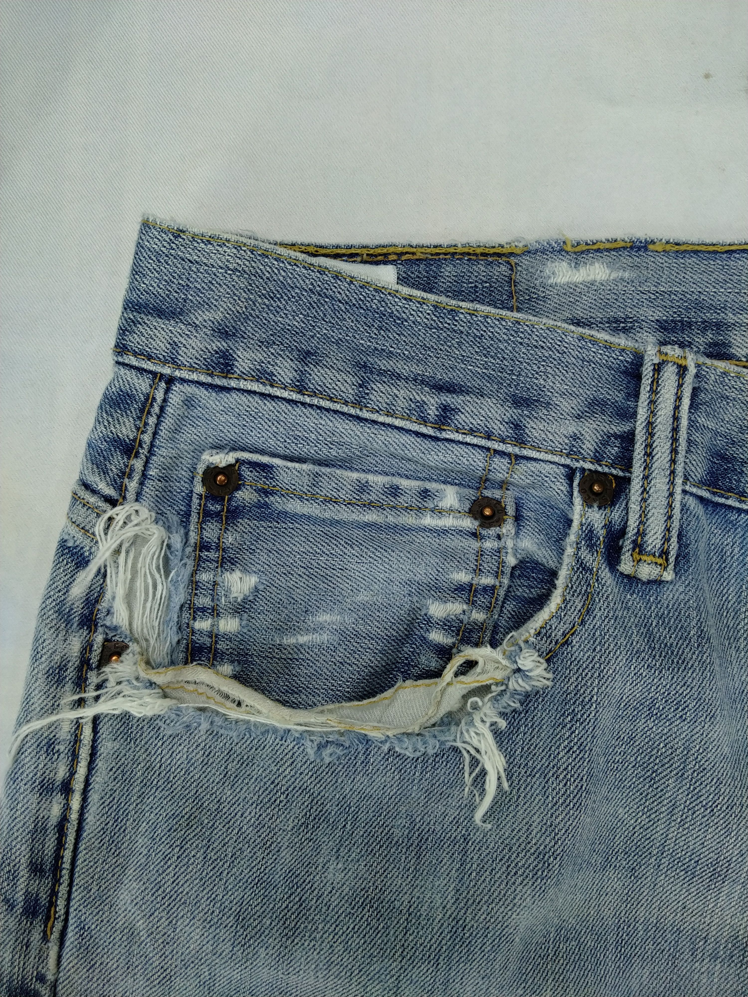 Levi's Vintage Levi's Light Wash Denim 39 x 31 -JN078 Size US 39 - 10 Thumbnail