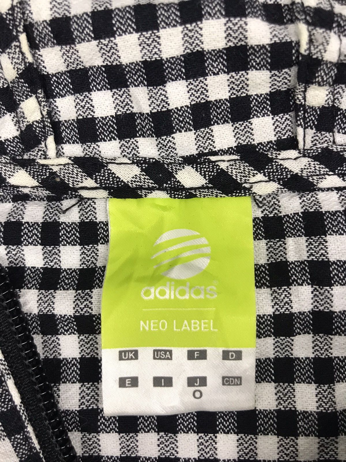 Adidas Vintage Adidas Jacket Hoodie Windbreaker Sportswear Size US M / EU 48-50 / 2 - 4 Thumbnail