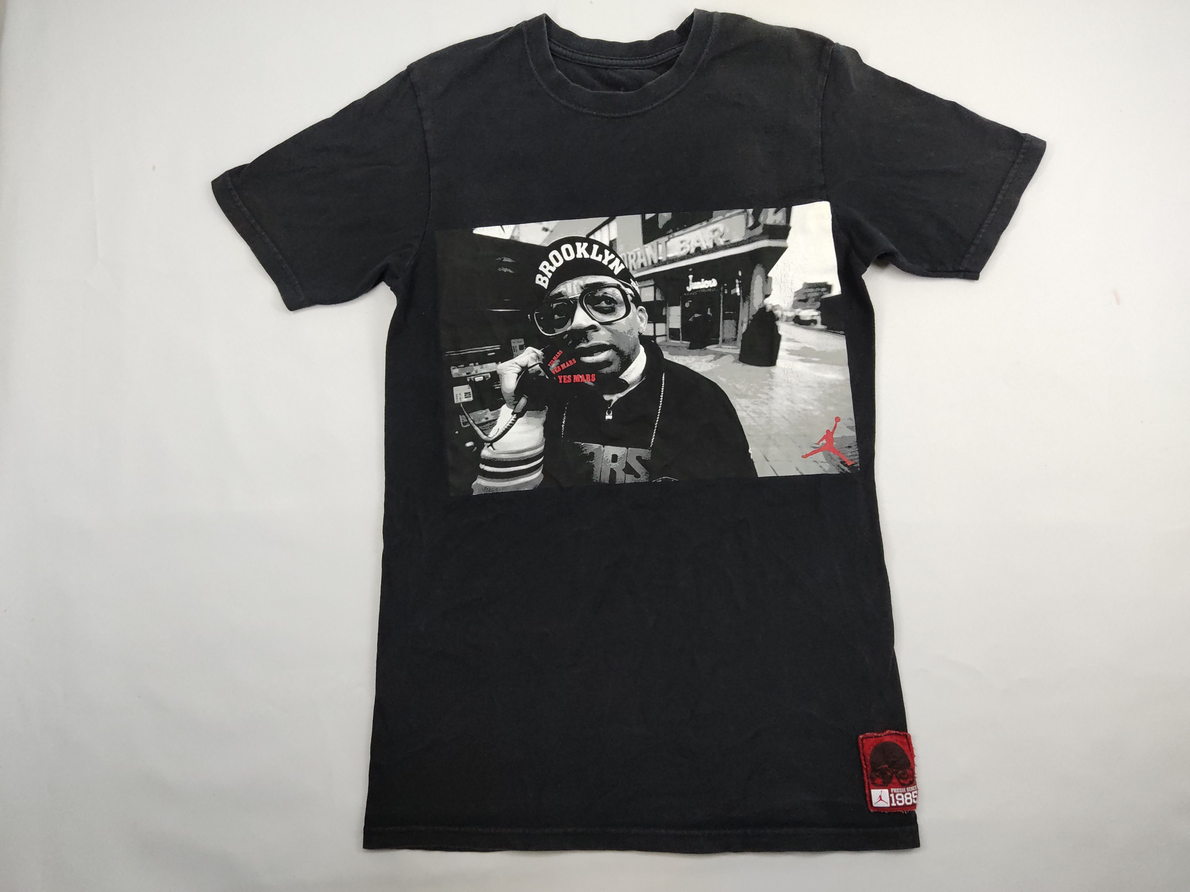 Jordan Brand Air Jordan Mars Rap Hip Hop Dj Tee Size US S / EU 44-46 / 1 - 1 Thumbnail
