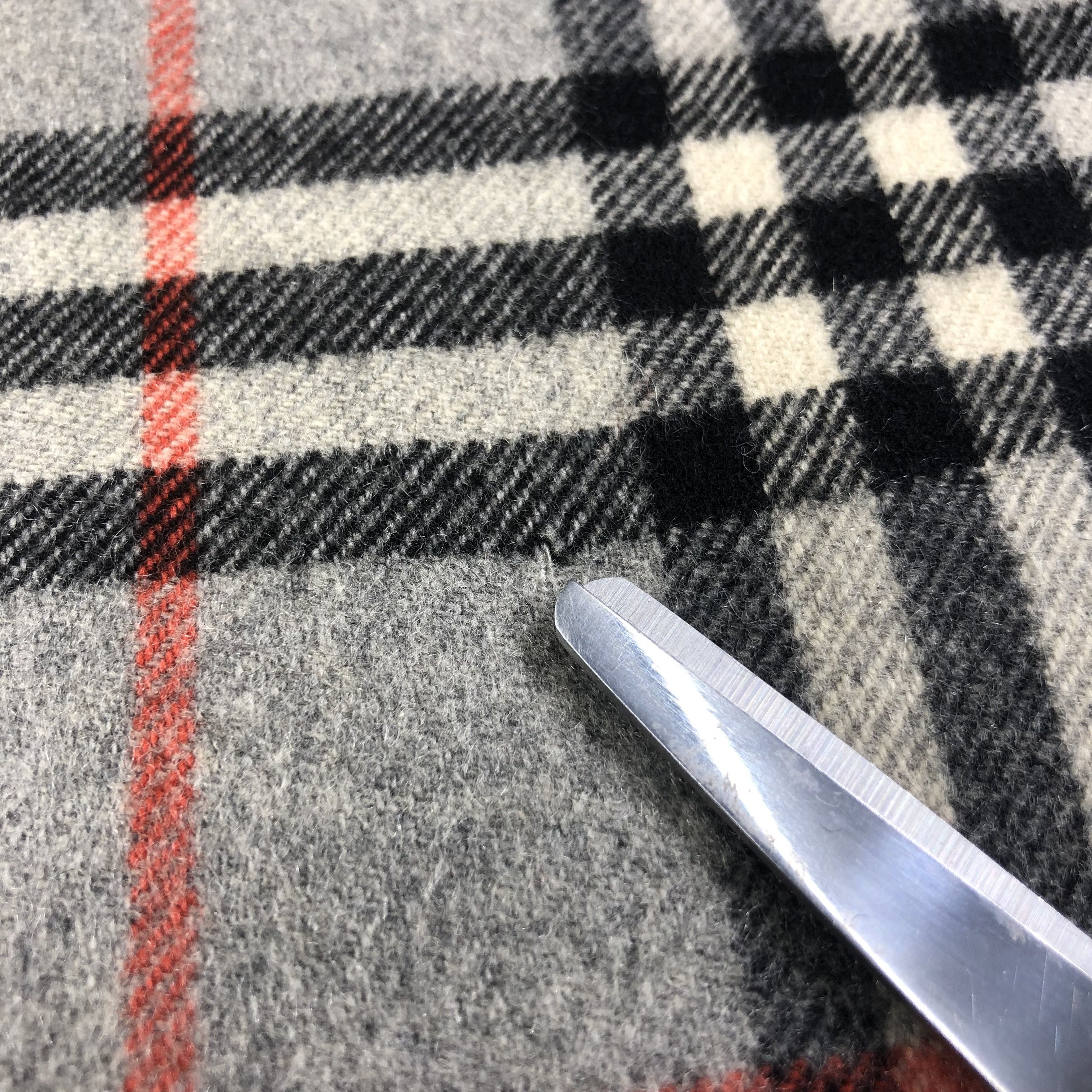 Burberry Burberrys Nova Check Cashmere Scarf Muffler V1178 Size ONE SIZE - 5 Thumbnail