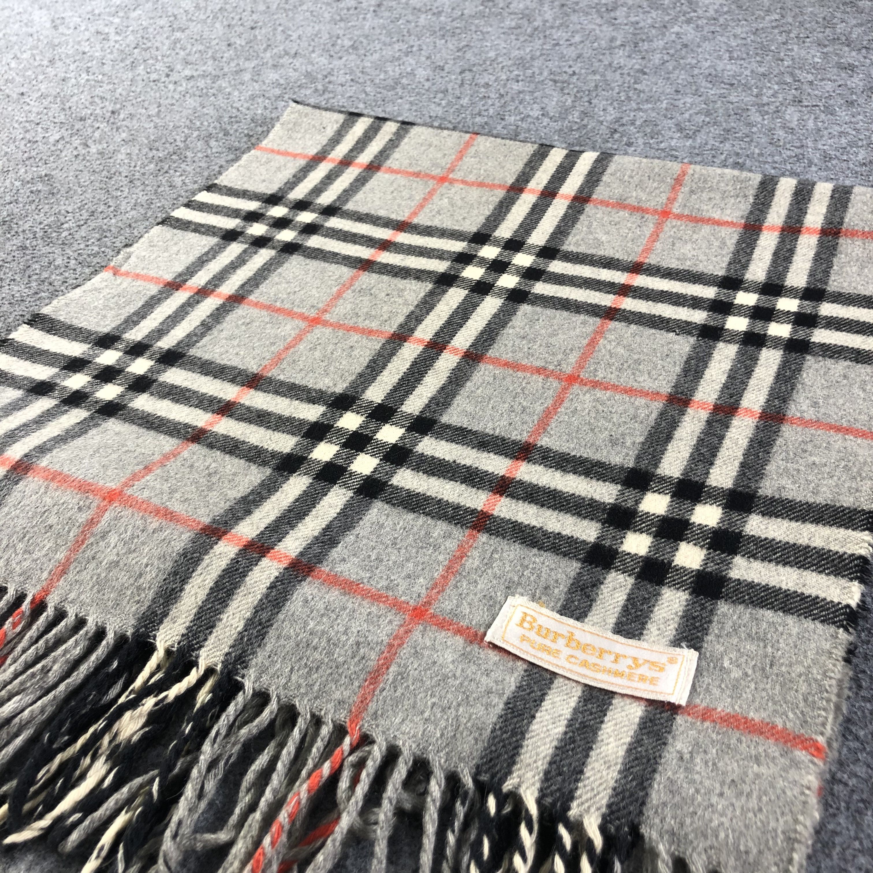 Burberry Burberrys Nova Check Cashmere Scarf Muffler V1178 Size ONE SIZE - 2 Thumbnail