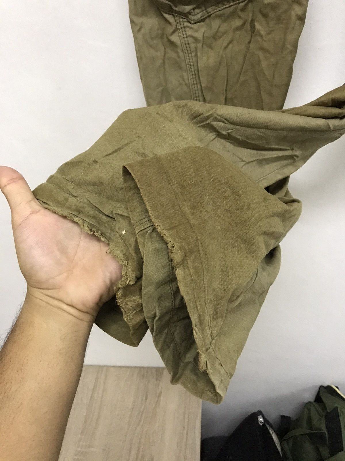 Edwin Vintage Edwin Bondage Distressed Cargo Pants Size US 35 - 10 Thumbnail