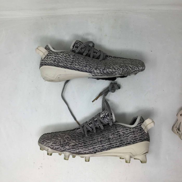 Adidas yeezy 350 cleat hot sale turtledove