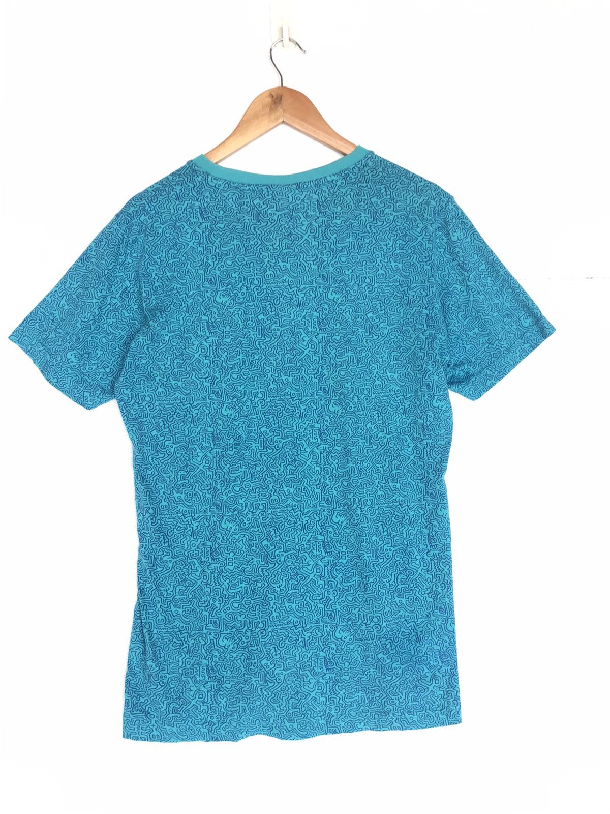 Keith Haring × Uniqlo Keith Haring Pop Art Fullprint Shirt Size US L / EU 52-54 / 3 - 4 Thumbnail
