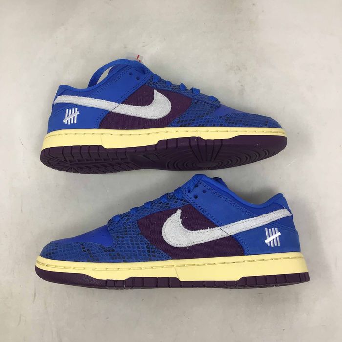 undefeated dunk low sp 5 on it