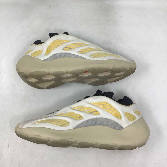 Yeezy clearance 700 grailed