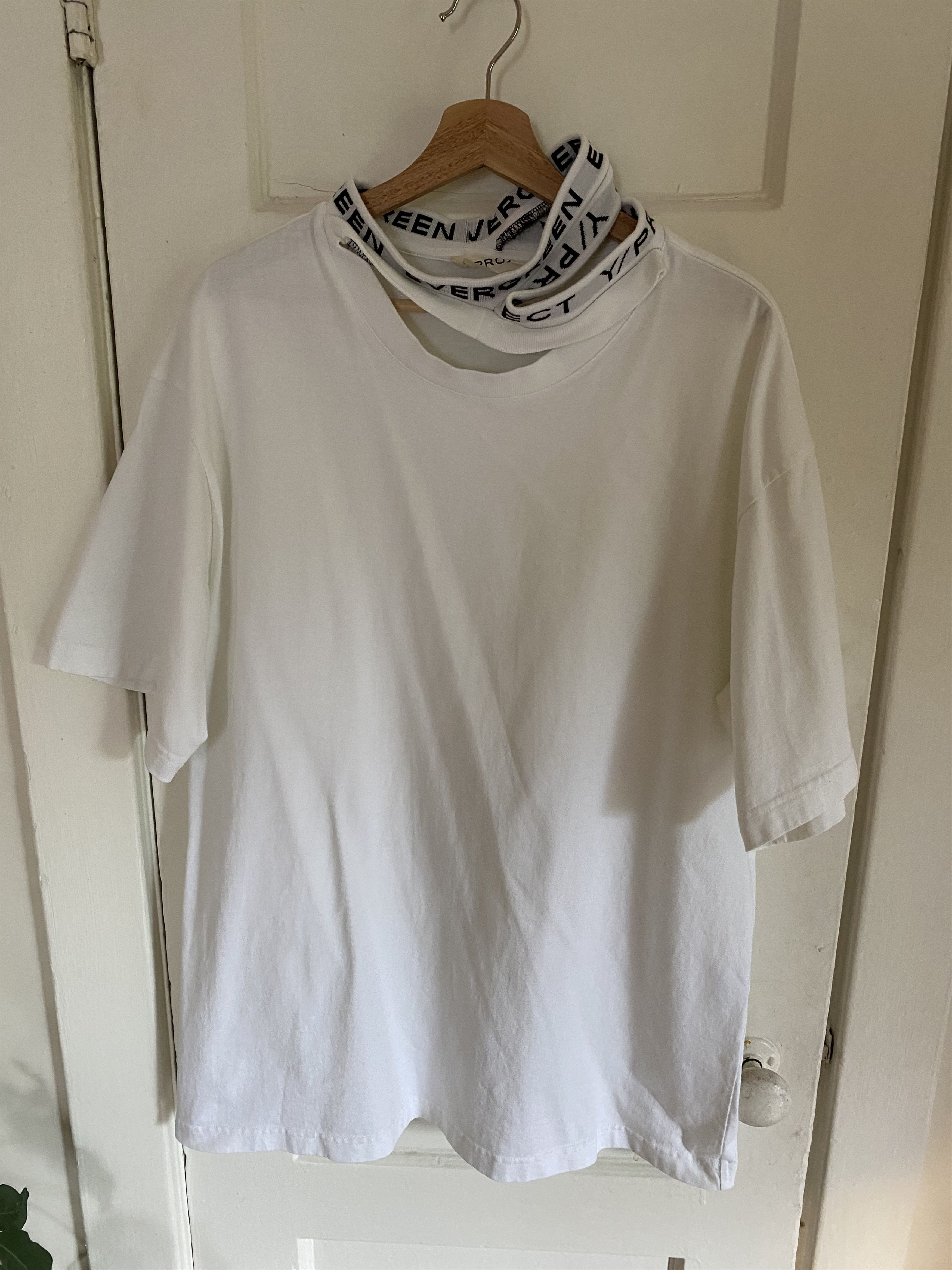 Y/Project Yproject Unisex oversized White Three Collar T-Shirt Size US XXL / EU 58 / 5 - 1 Thumbnail