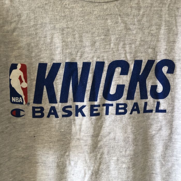 Knicks best sale champion sweatshirt