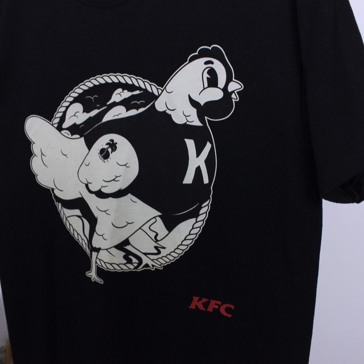 Vintage Vintage KFS Print Chicken Short Sleeve T-shirt Size US S / EU 44-46 / 1 - 3 Thumbnail