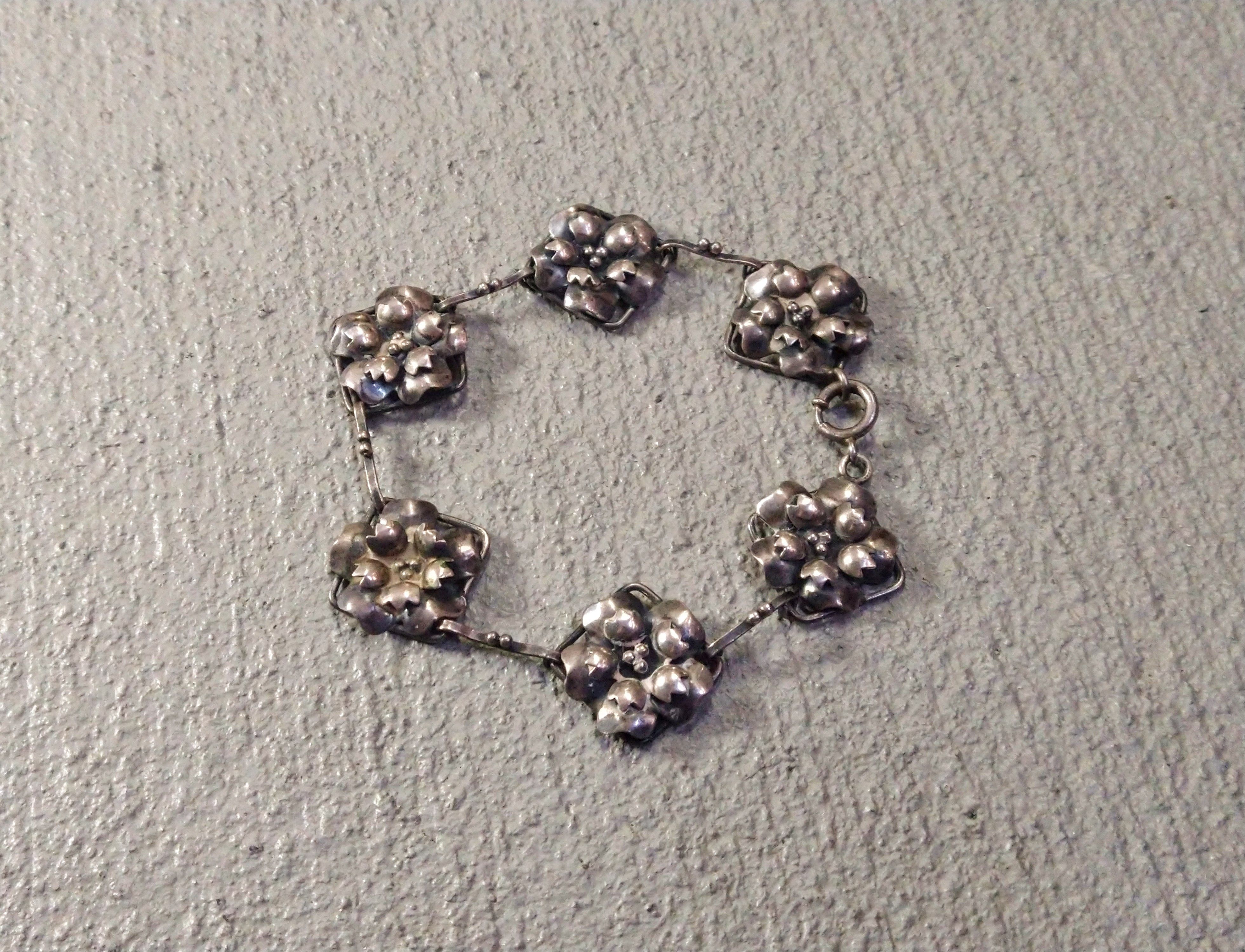 Jewelry Vintage Sterling Silver Bracelet Flower 7.75" Art Nouveau Size ONE SIZE - 1 Thumbnail