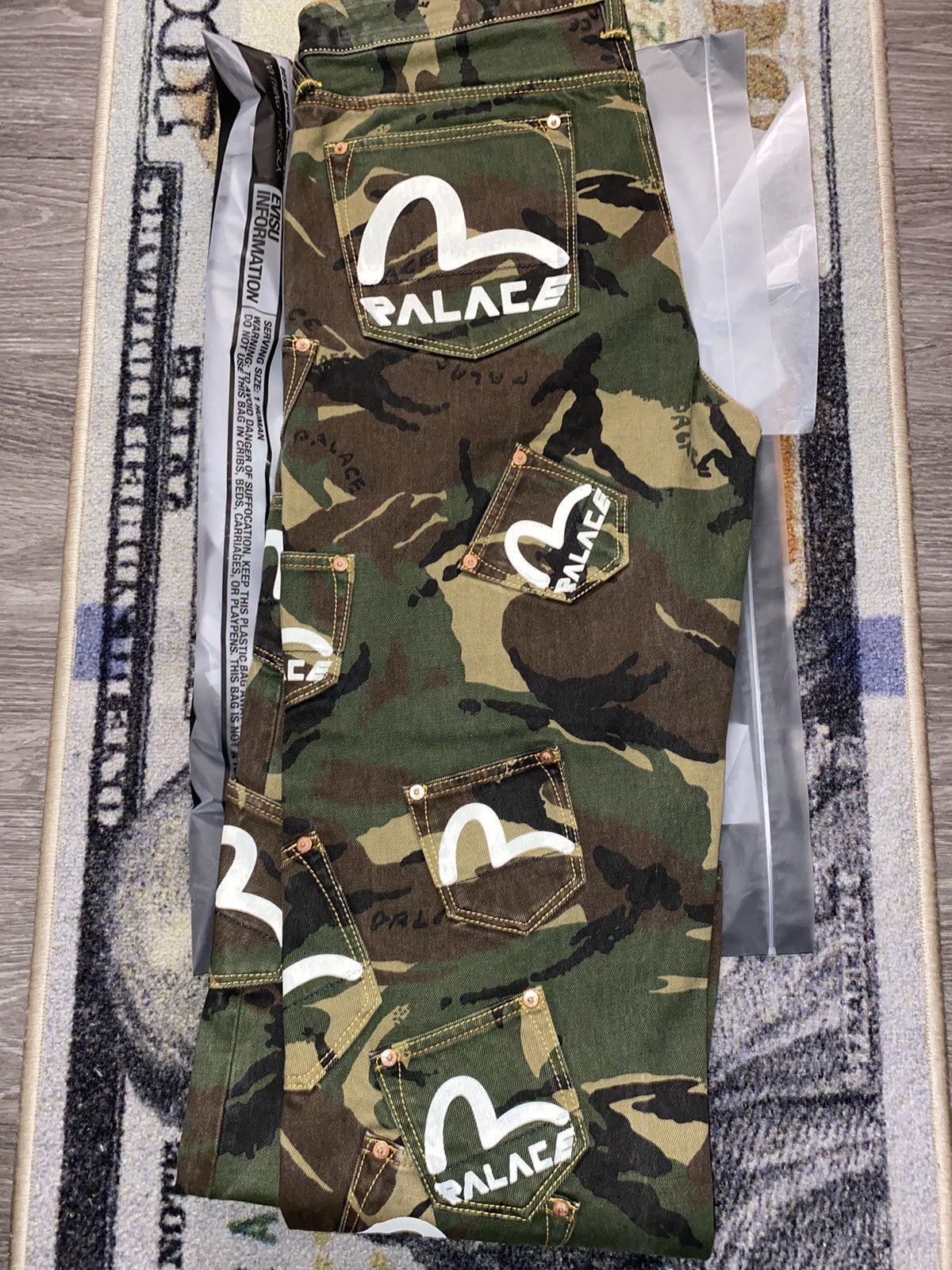 32インチ PALACE EVISU DENIM JEAN CAMO-