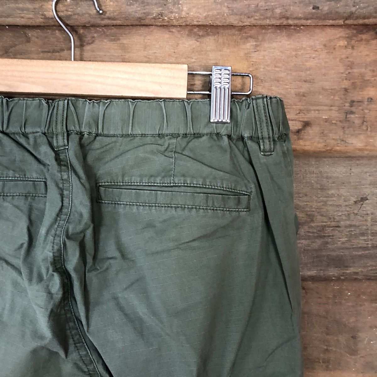 Uniqlo Uniqlo Green multi pocket jogger Cargo Pants #4026 Size US 28 / EU 44 - 15 Thumbnail