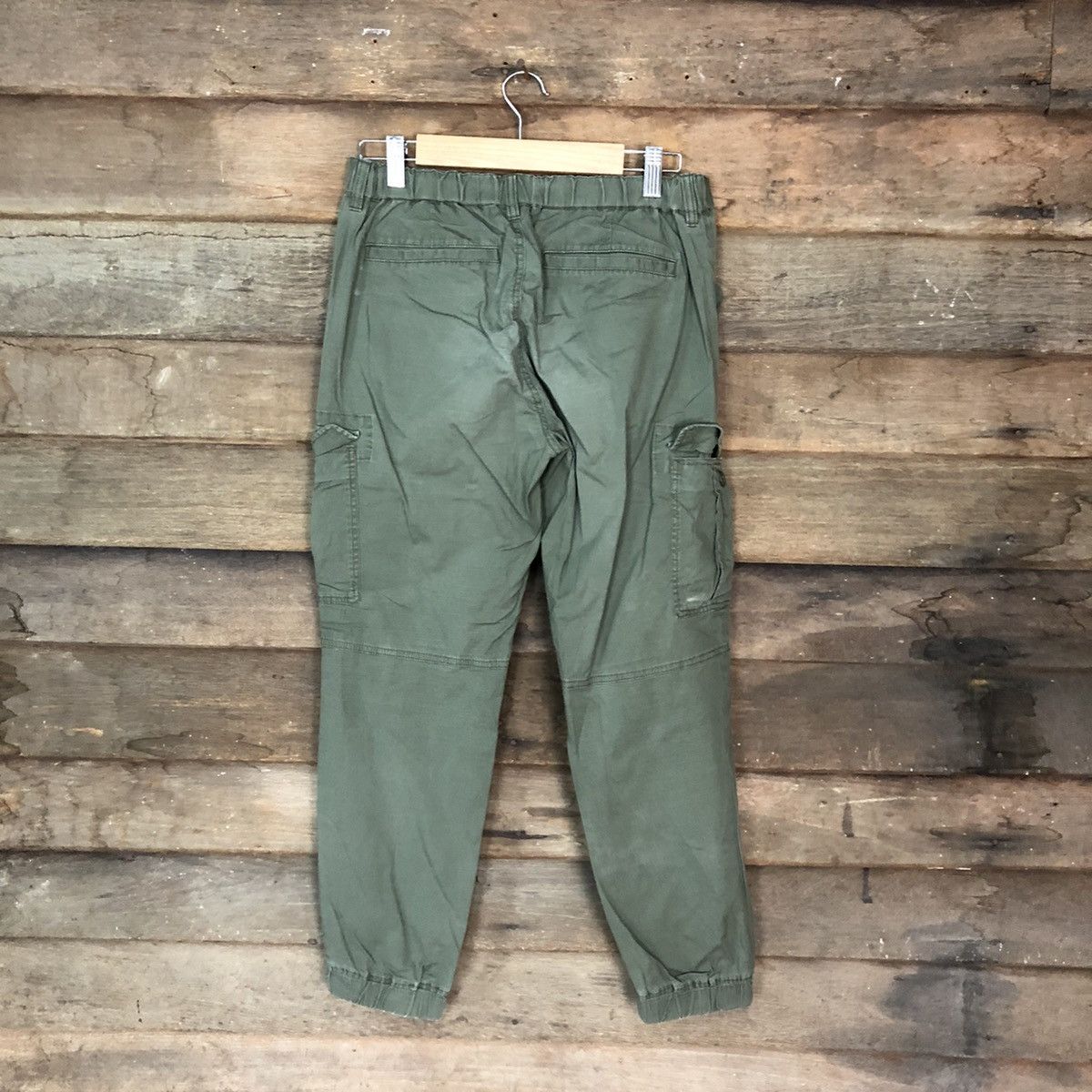 Uniqlo Uniqlo Green multi pocket jogger Cargo Pants #4026 Size US 28 / EU 44 - 11 Thumbnail