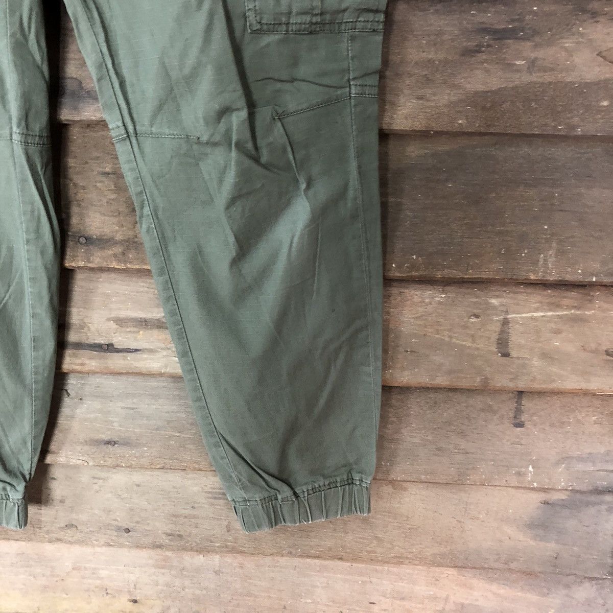 Uniqlo Uniqlo Green multi pocket jogger Cargo Pants #4026 Size US 28 / EU 44 - 9 Thumbnail