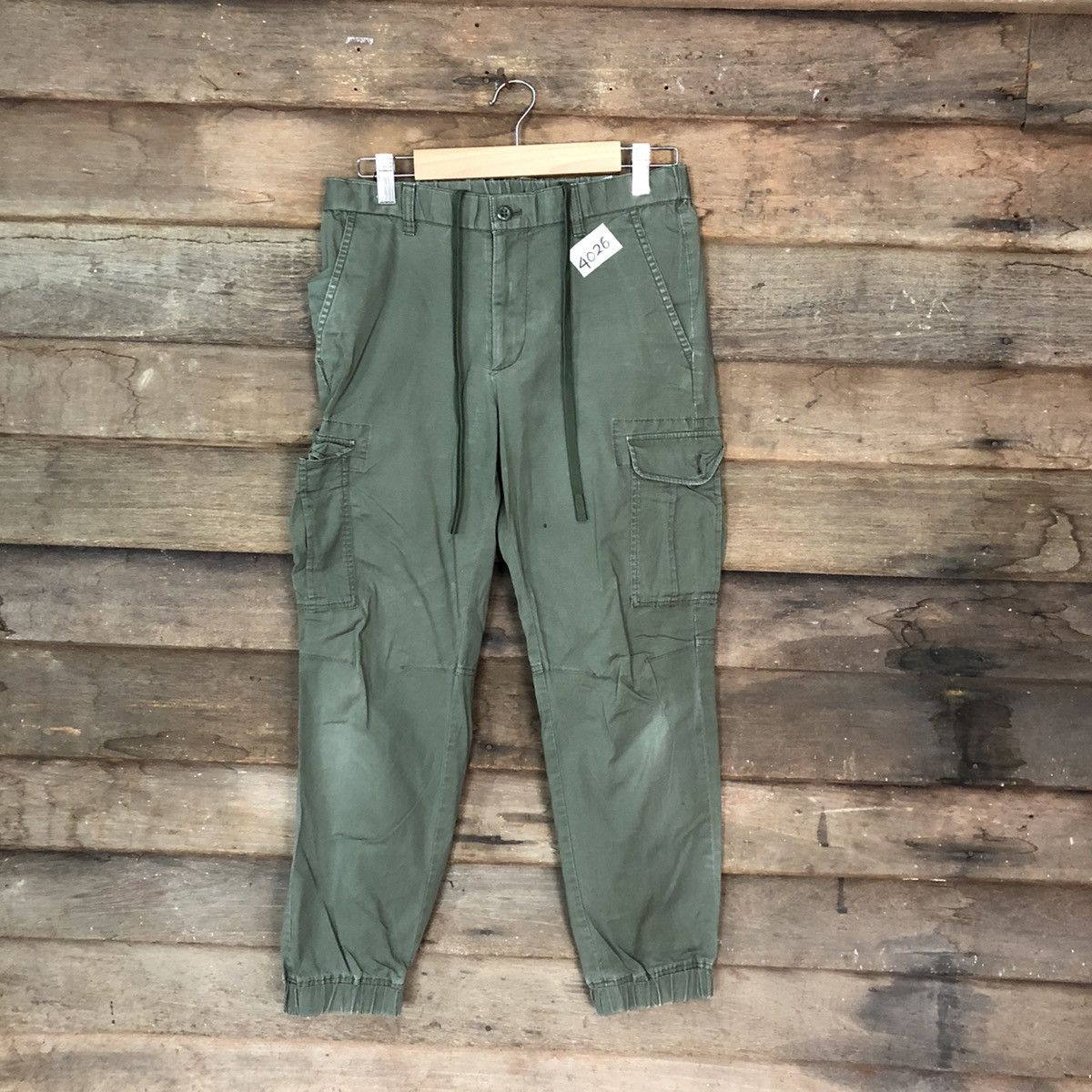 Uniqlo Green multi pocket jogger Cargo Pants #4026