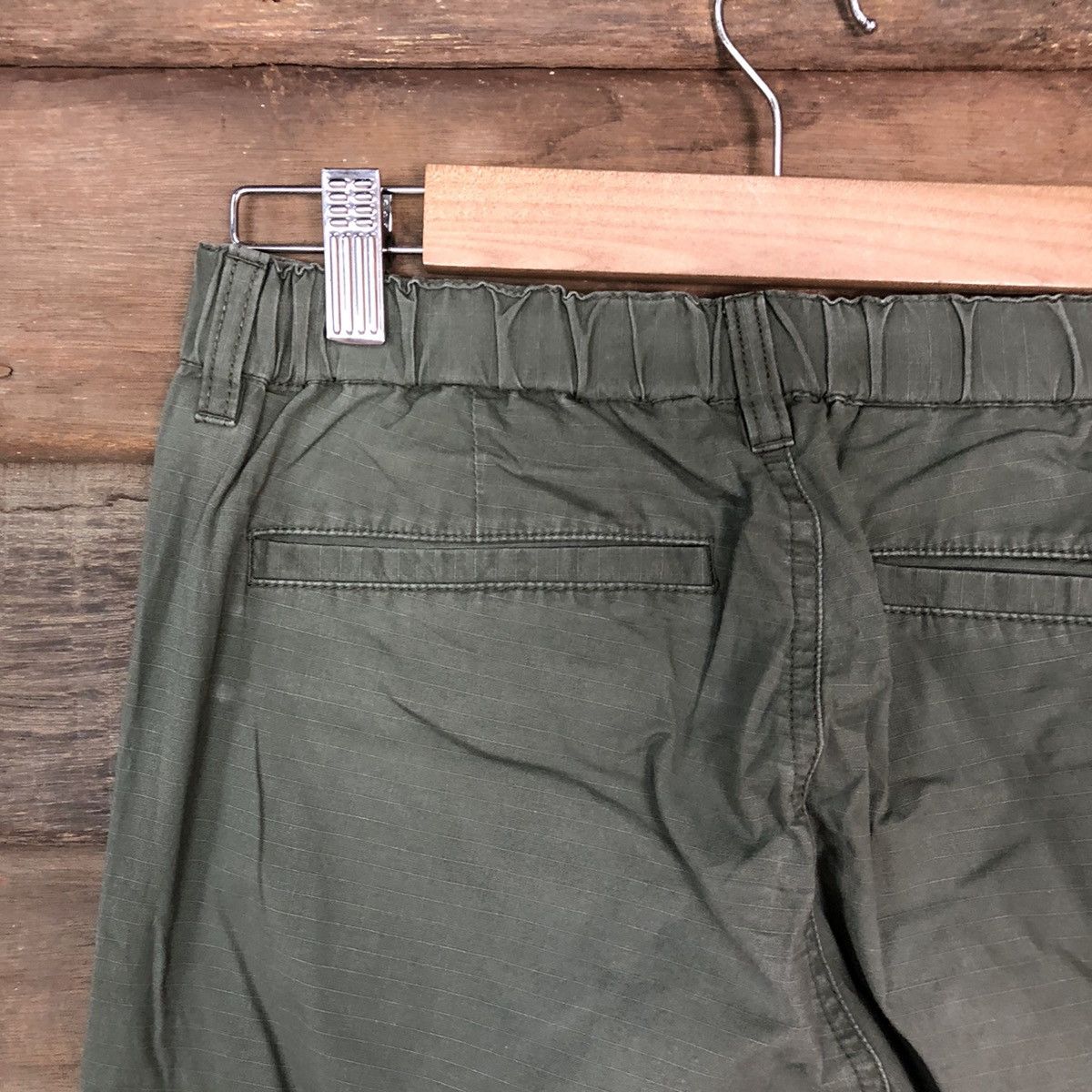 Uniqlo Uniqlo Green multi pocket jogger Cargo Pants #4026 Size US 28 / EU 44 - 14 Thumbnail