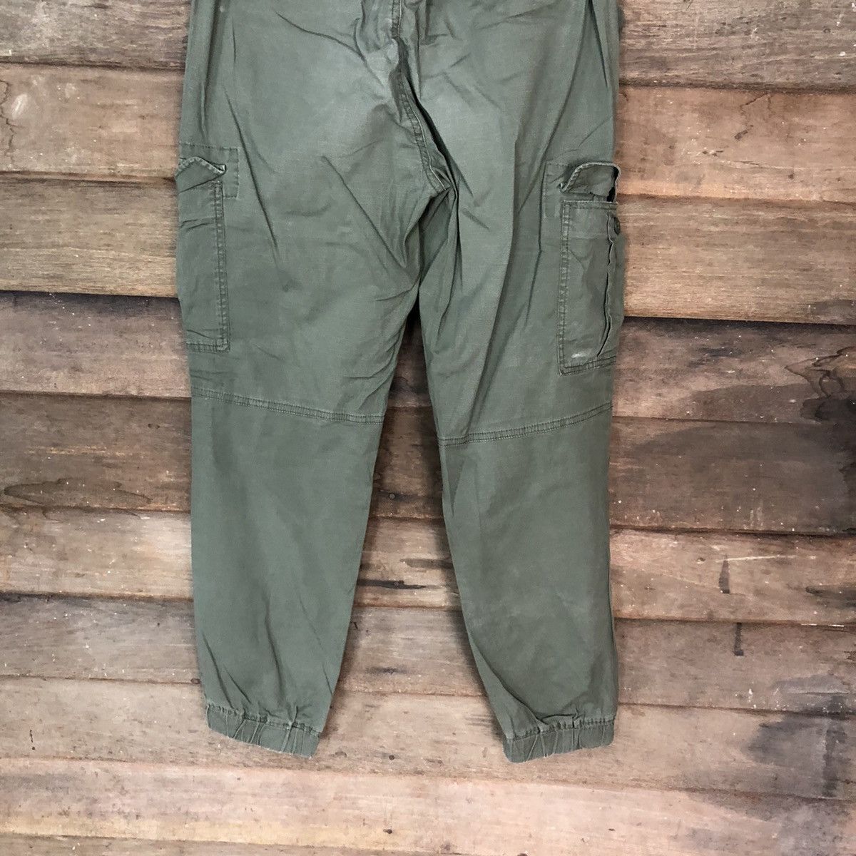 Uniqlo Uniqlo Green multi pocket jogger Cargo Pants #4026 Size US 28 / EU 44 - 13 Thumbnail