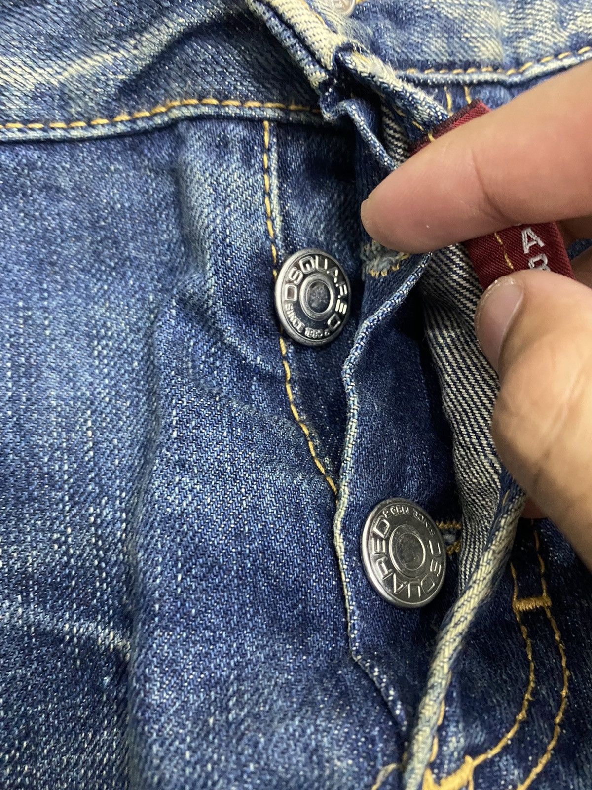 Dsquared2 DSQUARED2 DISTRESSED STYLE DENIM SLIM JEANS MADE IN ITALY Size US 35 - 14 Thumbnail