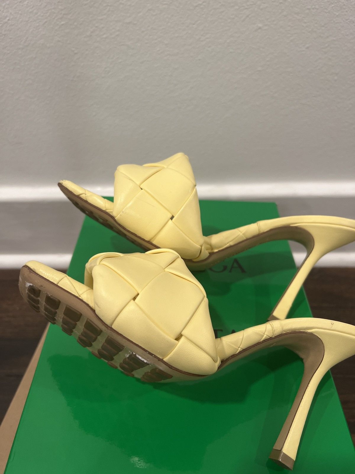 BOTTEGA VENETA Nappa Maxi Intrecciato Lido Sandals