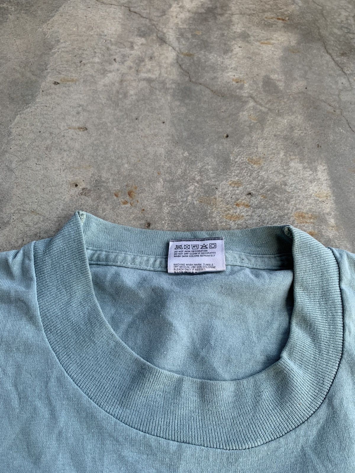 Fruit Of The Loom Vintage 90s Show me The Money Single Stich Tshirt Size US L / EU 52-54 / 3 - 5 Thumbnail