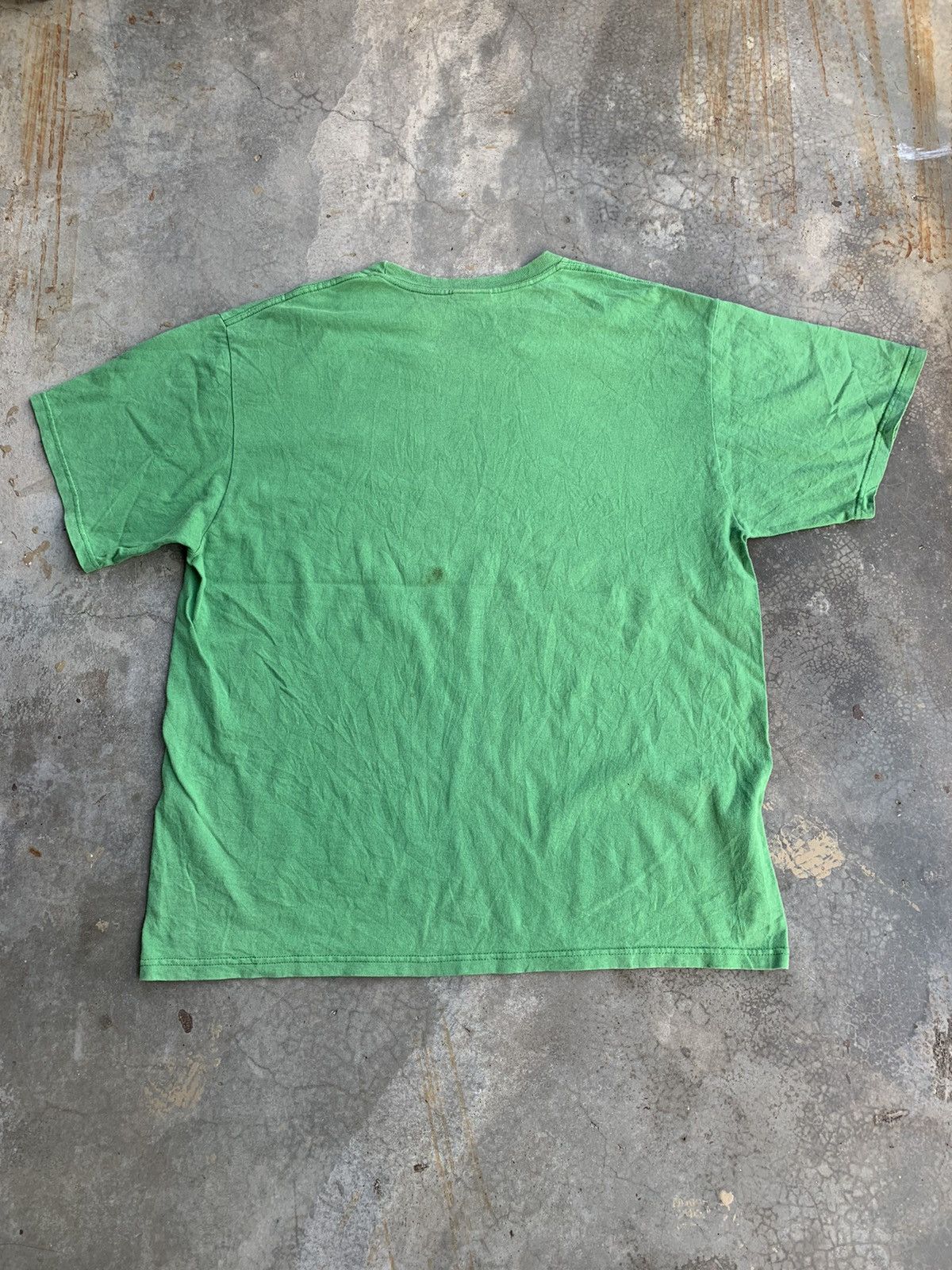 Nike Vintage Nike Small Embroided Swoosh Logo Tshirt Size US XL / EU 56 / 4 - 5 Thumbnail