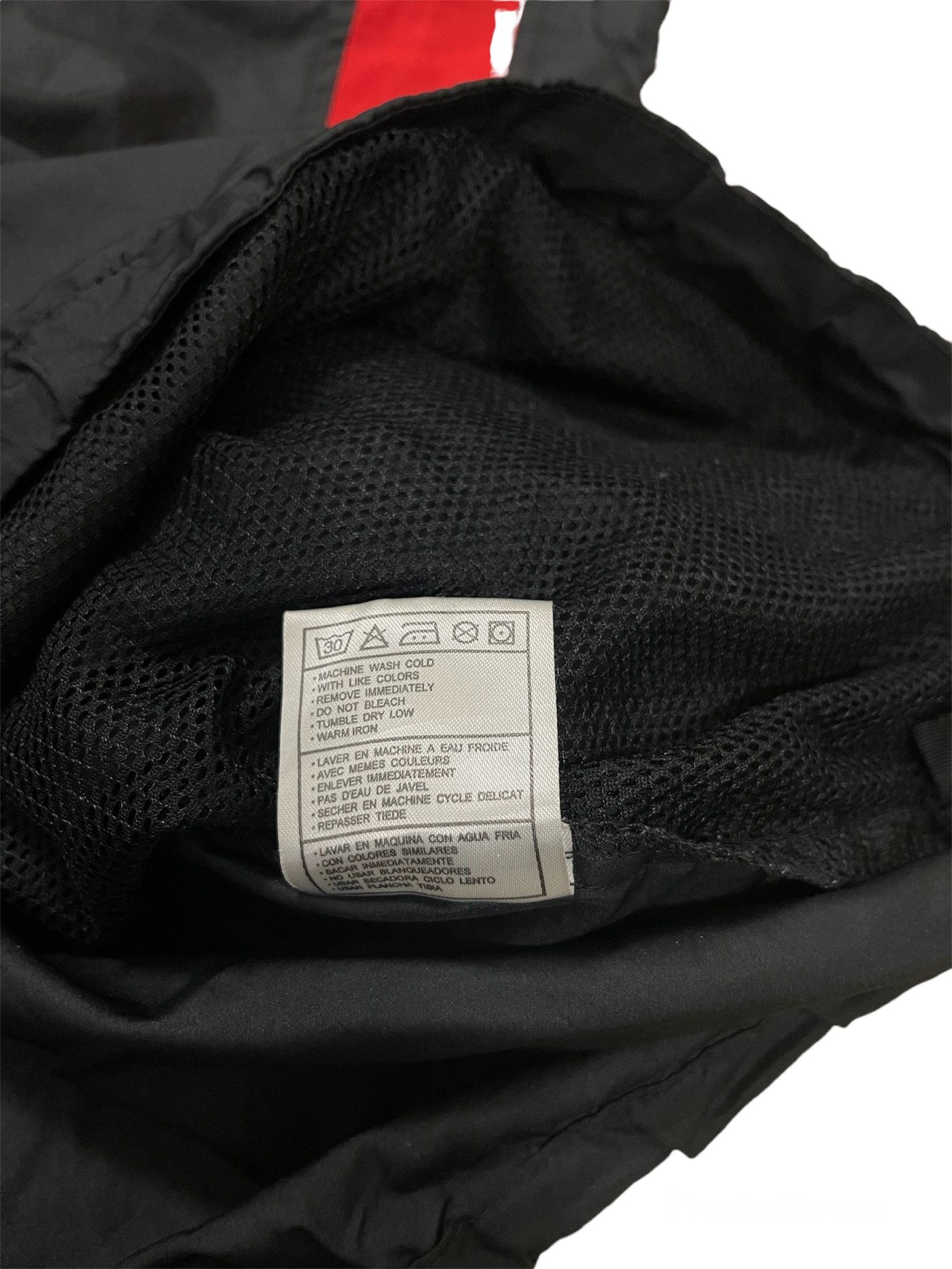 Nike Vtg Nike ACG Mini Logo Half Zip Hoodie Windbreaker Jacket Size US L / EU 52-54 / 3 - 9 Thumbnail