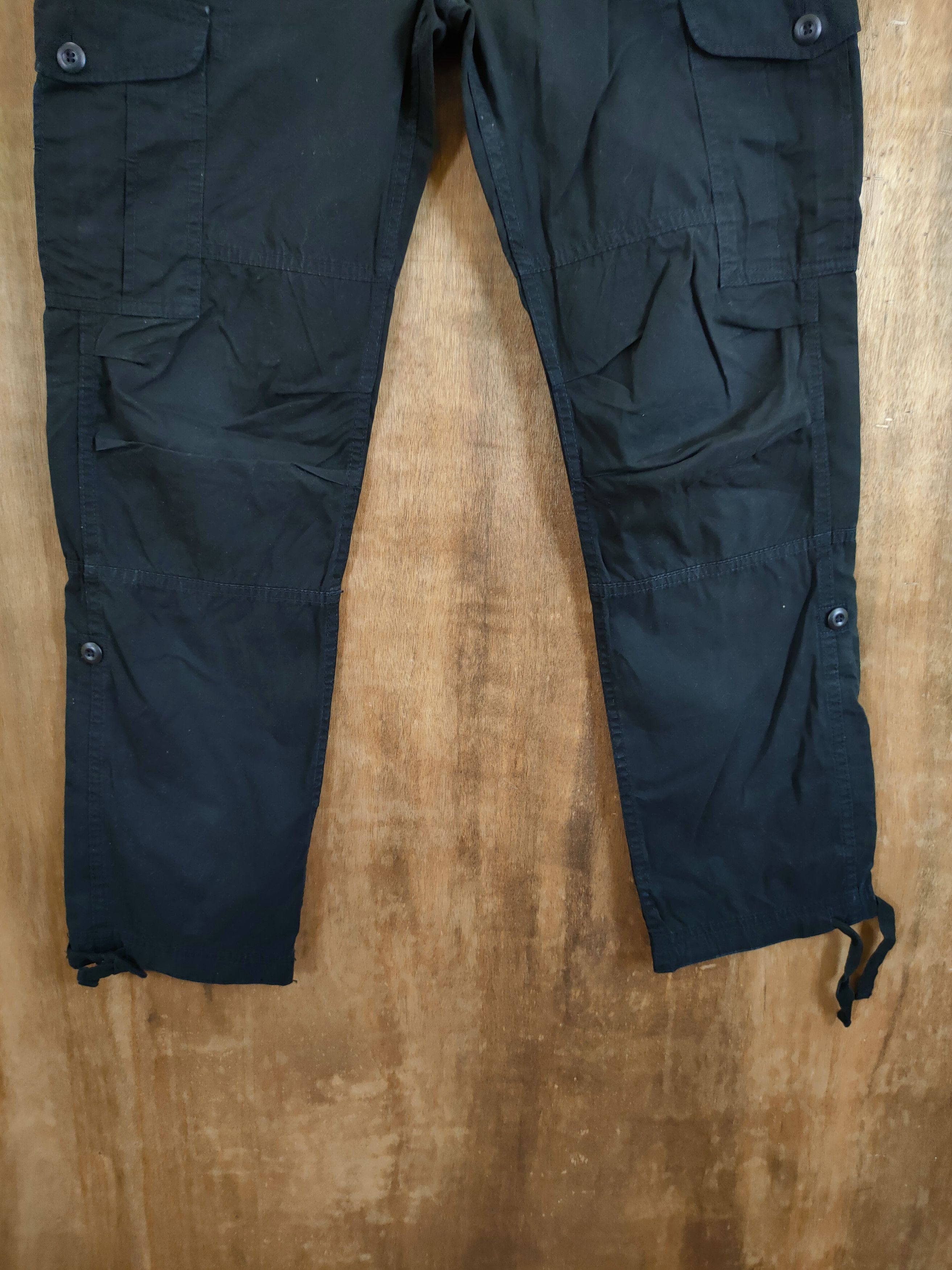 Japanese Brand DLL Uniqlo Black japan utility Multipocket Cargo pants #1141 Size US 28 / EU 44 - 2 Thumbnail