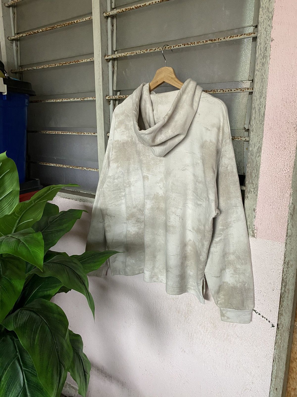 image of Steals Designer Landscape X Gu Printed Hoodies in White, Men's (Size Small)