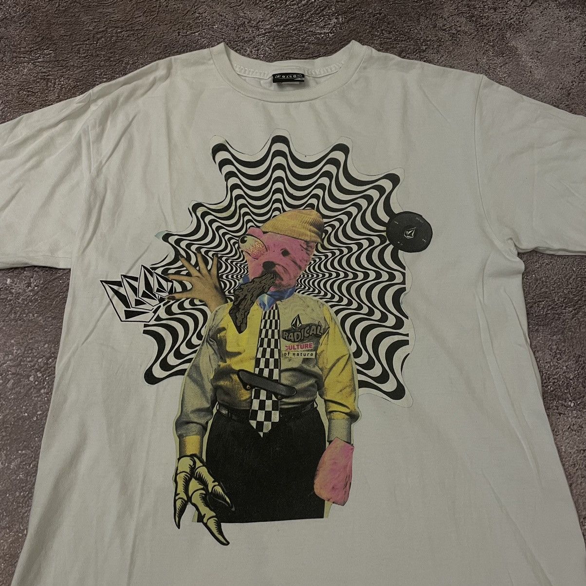 Vintage Vintage Y2K Graphic Tee Sun Faded Psychedelic Art Skate M Size US M / EU 48-50 / 2 - 5 Thumbnail